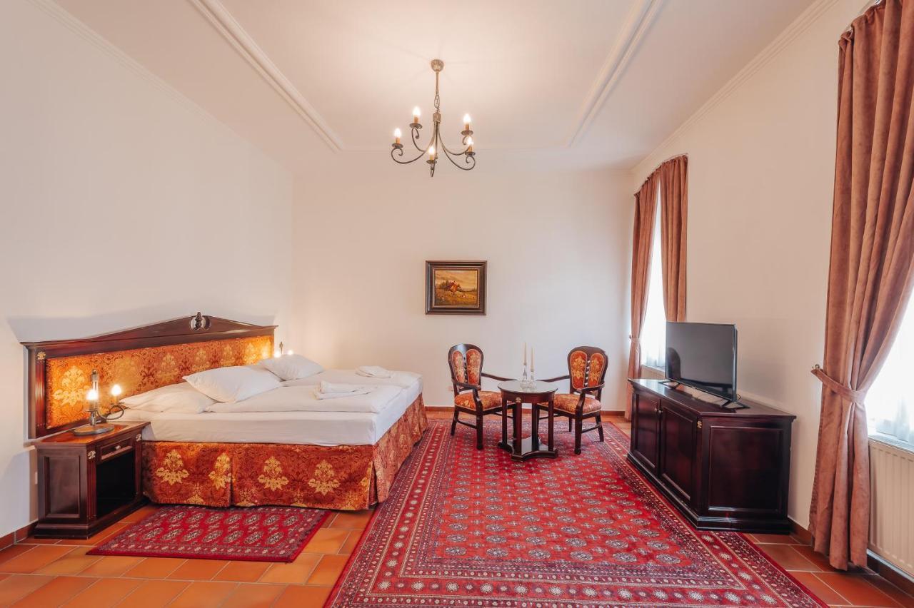 Zamek Hradek U Susice Hotel Ngoại thất bức ảnh